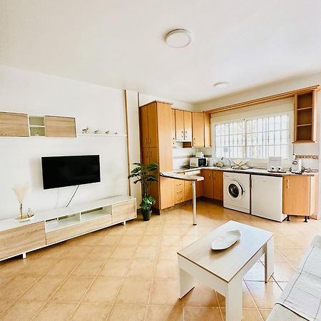 Centre Village Apartment Ла Кала де Михас Екстериор снимка