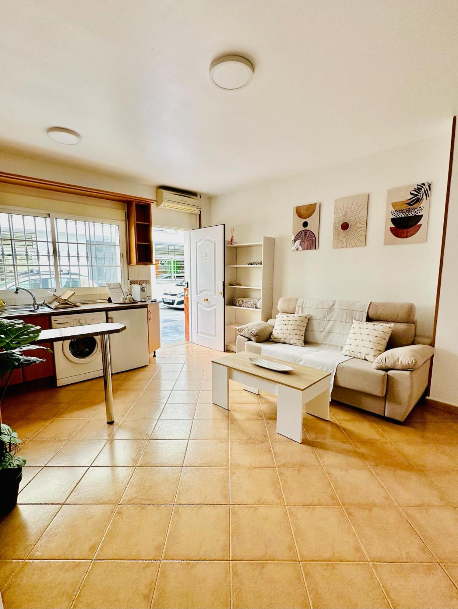Centre Village Apartment Ла Кала де Михас Екстериор снимка